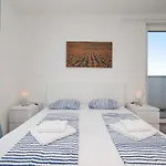 Miri R3 Vila Privlaka (Zadar)