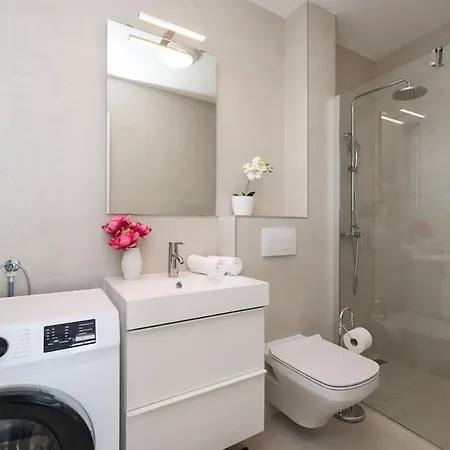 ヴィラ Miri R3 プリヴラカ