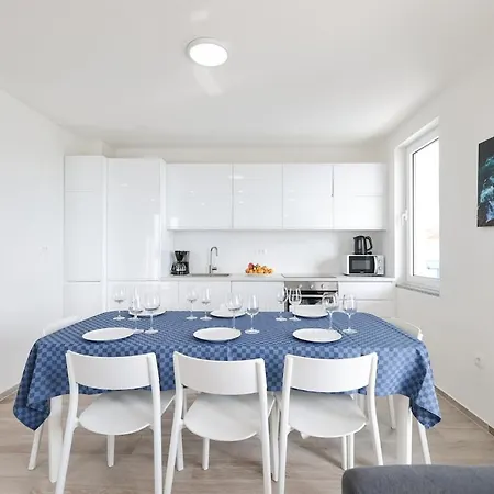 Miri R3 プリヴラカ