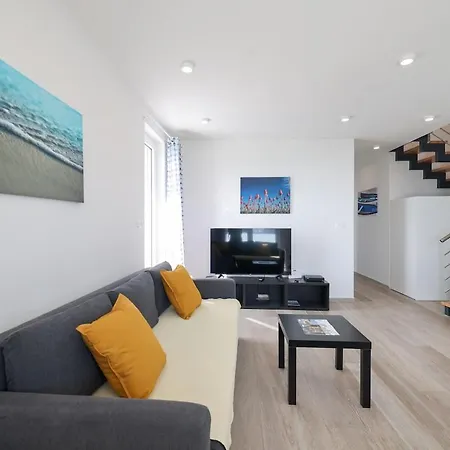 Miri R3 ヴィラ プリヴラカ