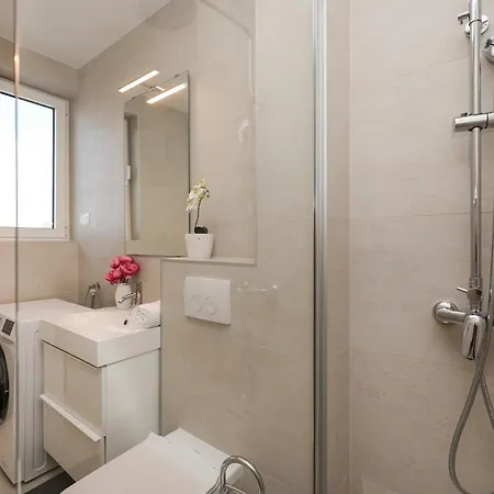 Miri R3 ヴィラ プリヴラカ