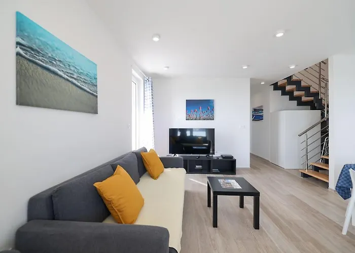 Miri R3 Вилла Привлака