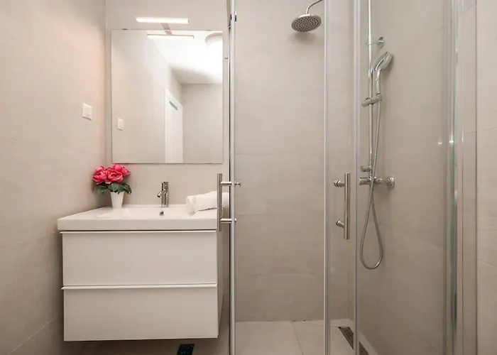 Вилла Miri R3 *